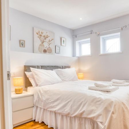 Suite 3 - 1 Bed Apartment King Size Bed 링컨 외부 사진